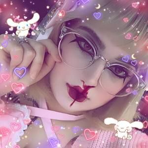 Meet your Posher, Caitlyn